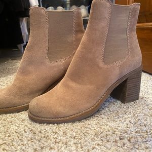Dolce vita tan suede booties